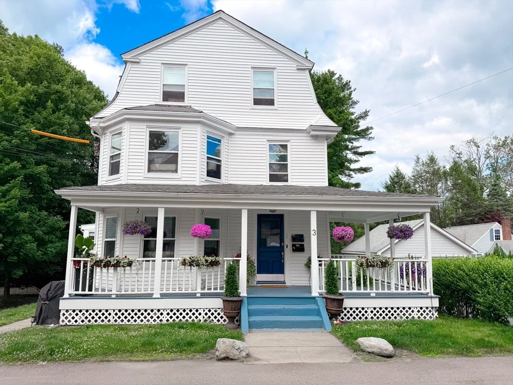 3 bed, 2 bath apartment for rent at 3 Elm St Unit 2, Natick