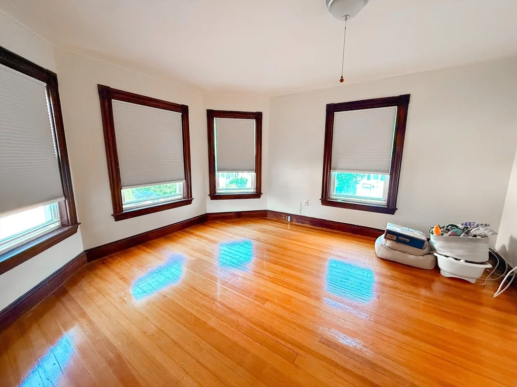 3 bed, 2 bath apartment for rent at 3 Elm St Unit 2, Natick — photo 6 of 16