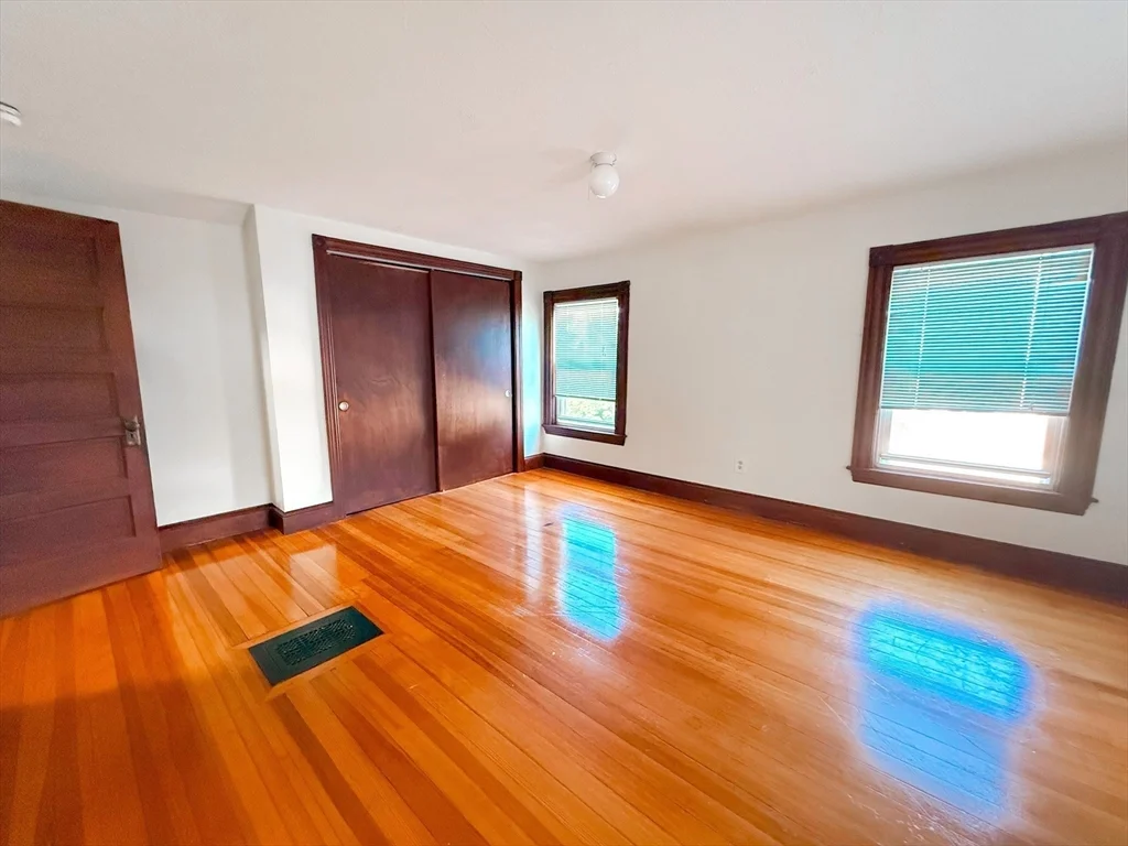3 bed, 2 bath apartment for rent at 3 Elm St Unit 2, Natick — photo 9 of 16
