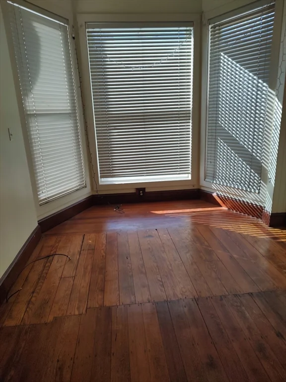Studio bed, 1 bath apartment for rent at 3 Elm Unit left, Framingham — photo 2 of 8