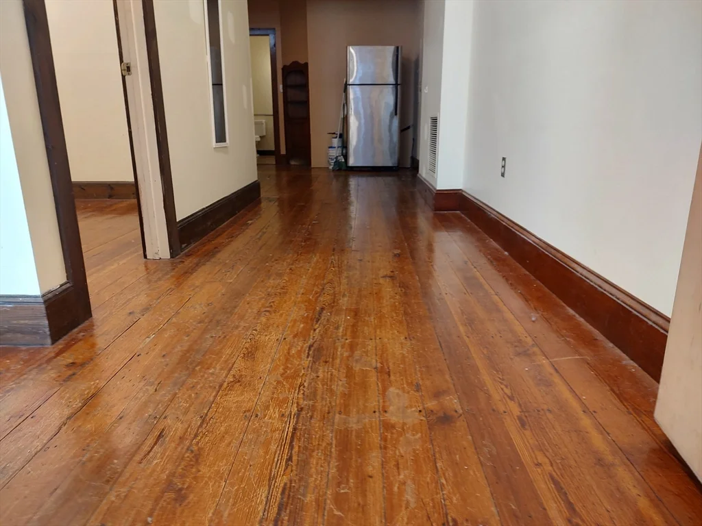 Studio bed, 1 bath apartment for rent at 3 Elm Unit left, Framingham — photo 4 of 8