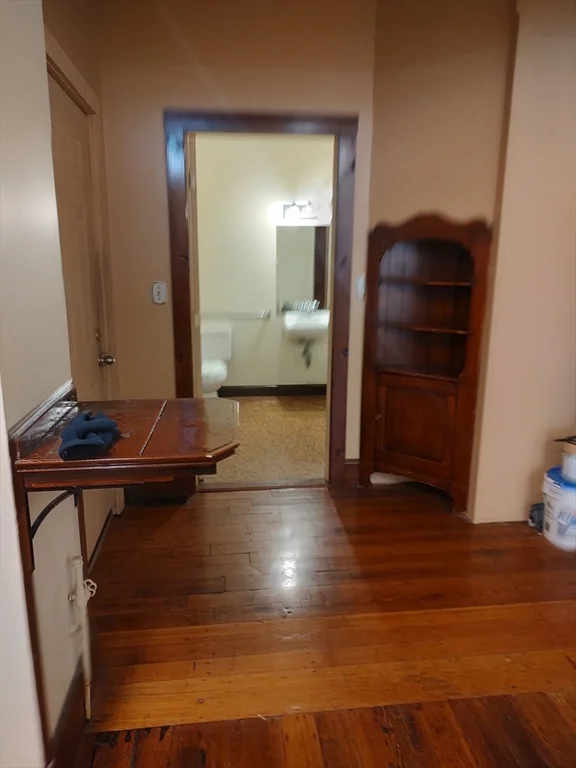 Studio bed, 1 bath apartment for rent at 3 Elm Unit left, Framingham — photo 3 of 8