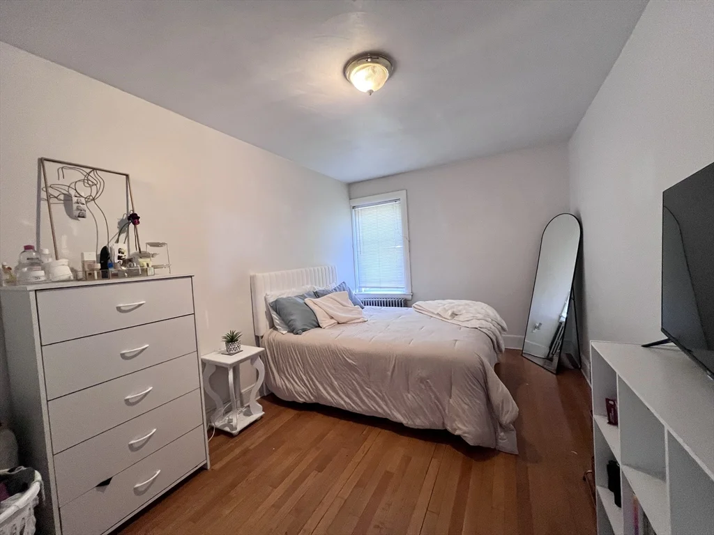 2 bed, 1 bath apartment for rent at 3 Englewood Ave Unit 16, Brookline — photo 8 of 12