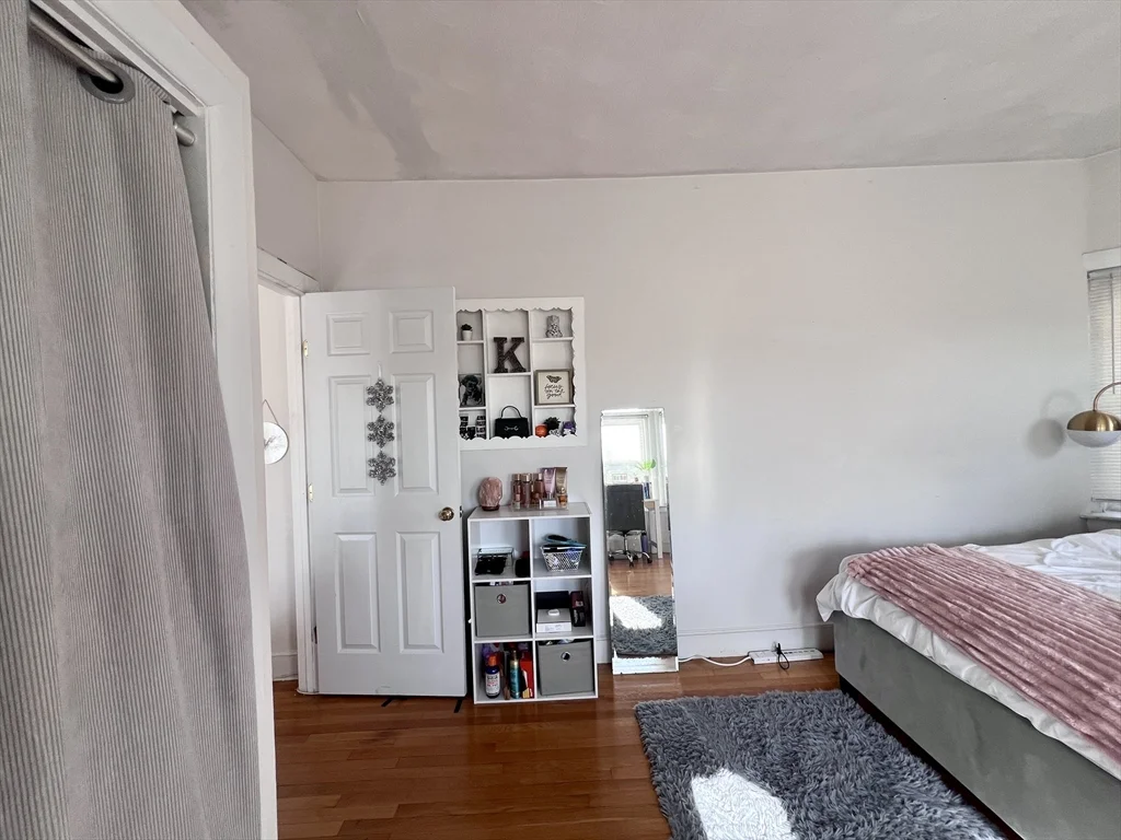 2 bed, 1 bath apartment for rent at 3 Englewood Ave Unit 16, Brookline — photo 2 of 12