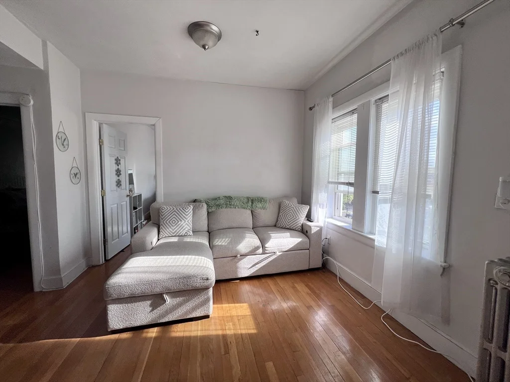 2 bed, 1 bath apartment for rent at 3 Englewood Ave Unit 16, Brookline — photo 7 of 12