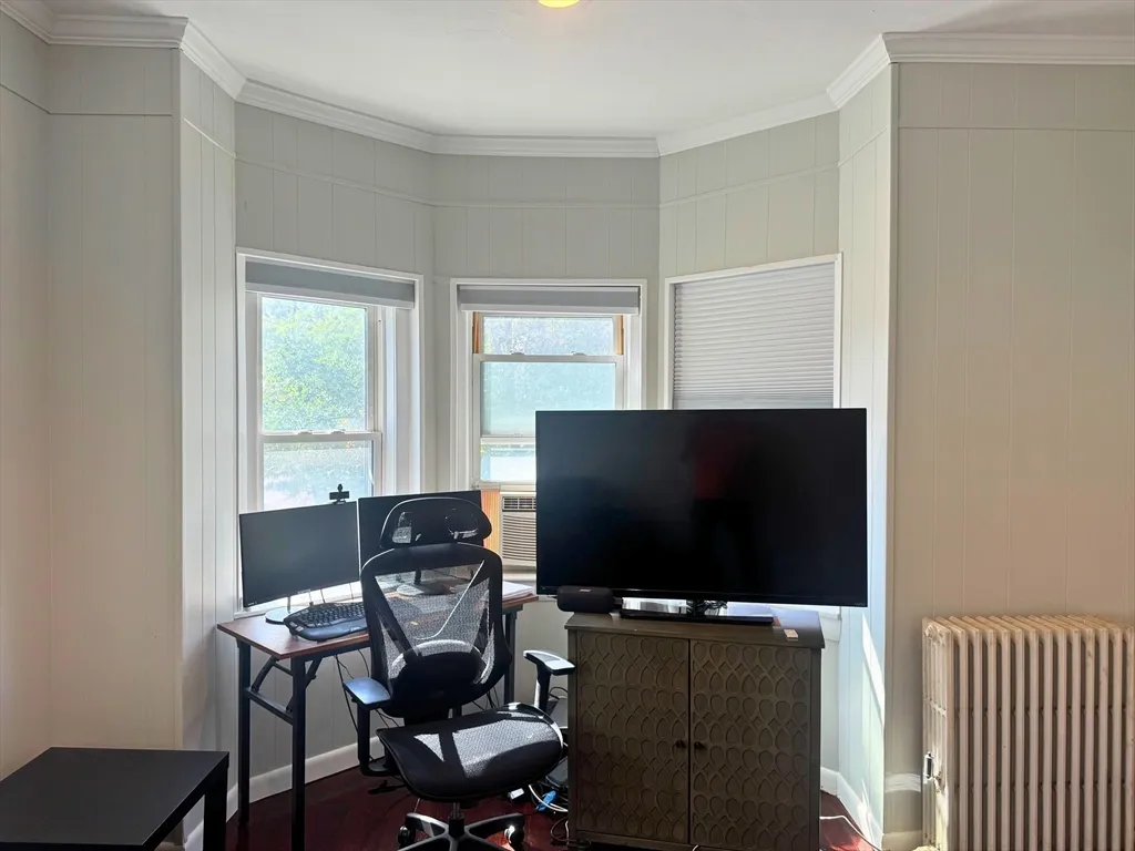 2 bed, 1 bath apartment for rent at 3 Englewood Ave Unit 6, Columbus Park — photo 6 of 14