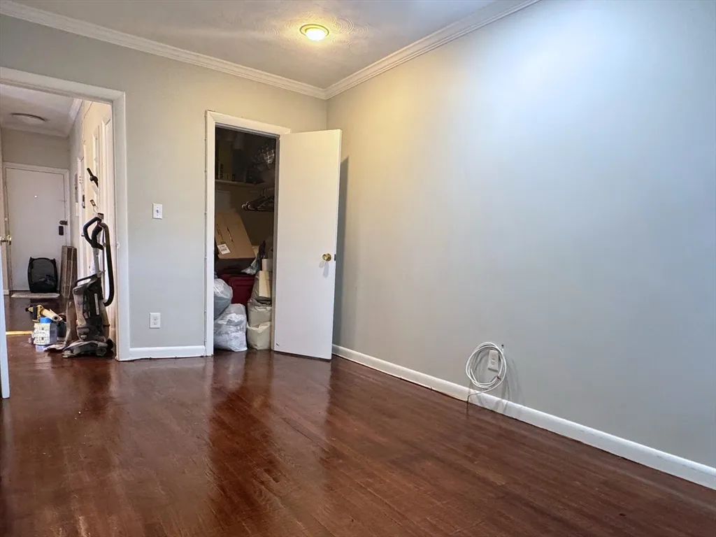 2 bed, 1 bath apartment for rent at 3 Englewood Ave Unit 6, Columbus Park — photo 8 of 14
