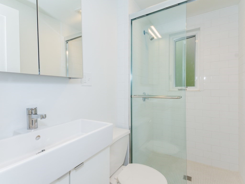 2 bed, 1 bath apartment for rent at 3 Everett St Unit 2, Baldwin — photo 10 of 10