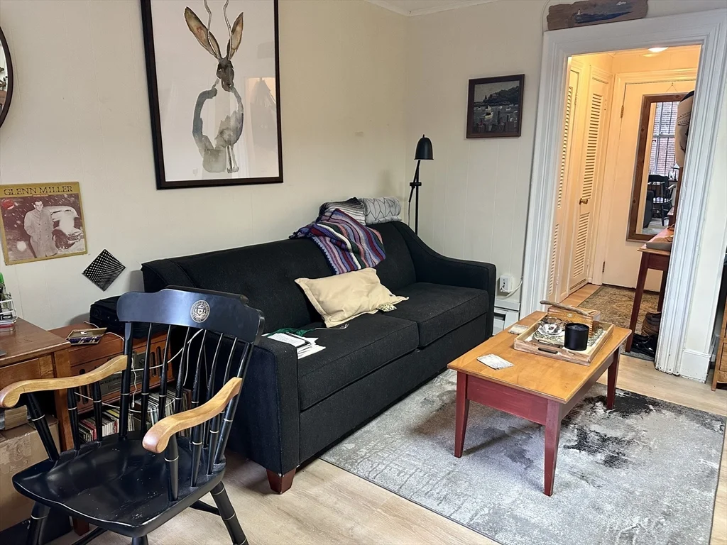 Studio bed, 1 bath apartment for rent at 3 Fairfield St Unit 2, Back Bay — photo 3 of 12