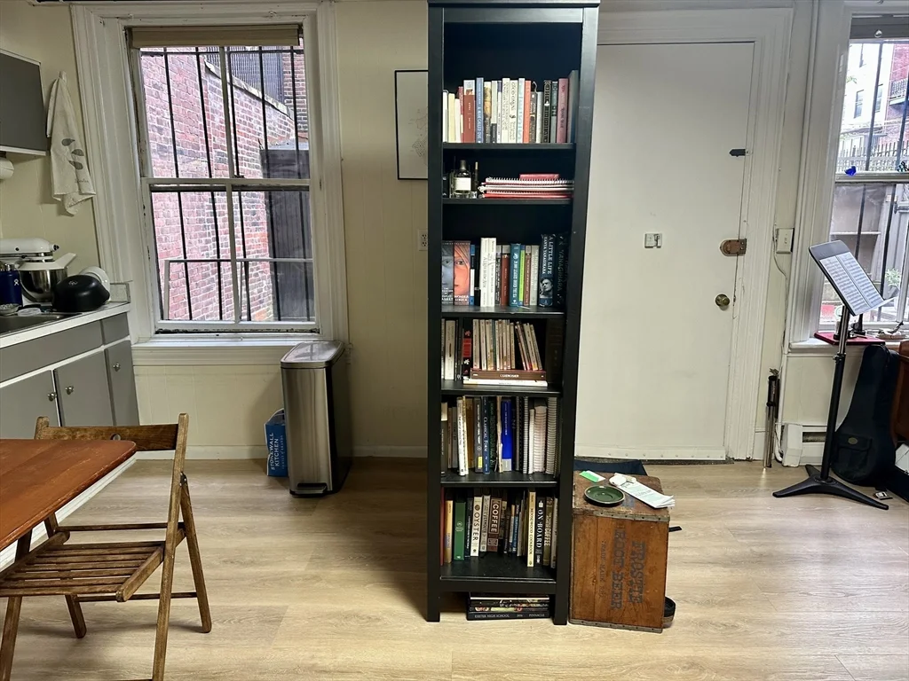 Studio bed, 1 bath apartment for rent at 3 Fairfield St Unit 2, Back Bay — photo 7 of 12