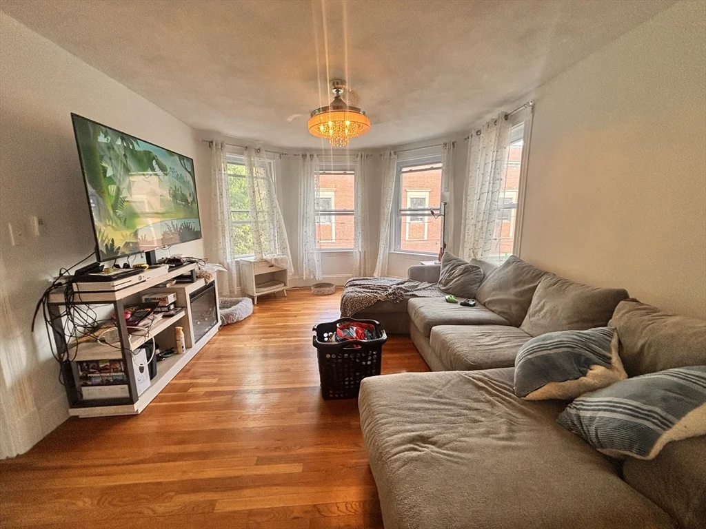 4 bed, 2 bath apartment for rent at 3 Fayette St Unit 2, Harvard Square — photo 4 of 13