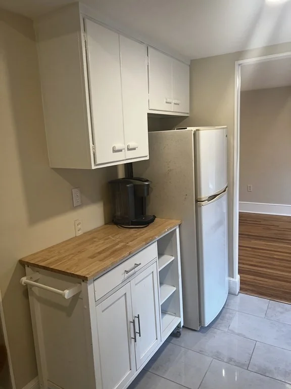 1 bed, 1 bath apartment for rent at 3 Fellows St Unit 3, Danvers — photo 6 of 15
