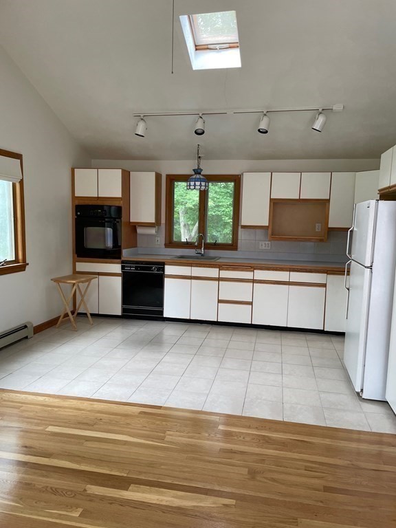 1 bed, 1 bath apartment for rent at 3 Foley Dr Unit 1, North Reading — photo 5 of 16