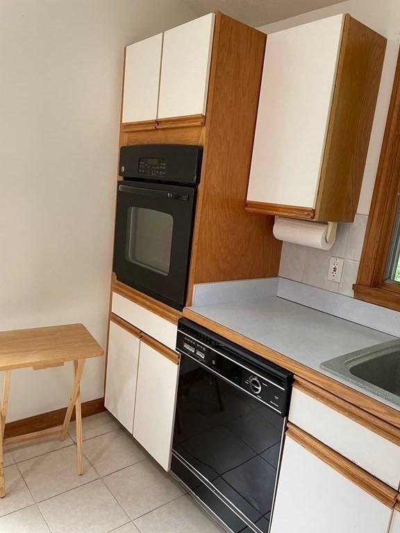 1 bed, 1 bath apartment for rent at 3 Foley Dr Unit 1, North Reading — photo 16 of 16