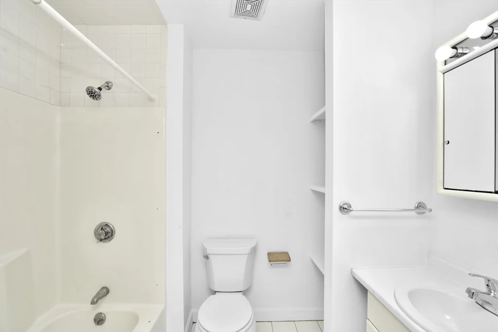 2 bed, 1 bath apartment for rent at 3 Forest St Unit 201, Medford — photo 14 of 18