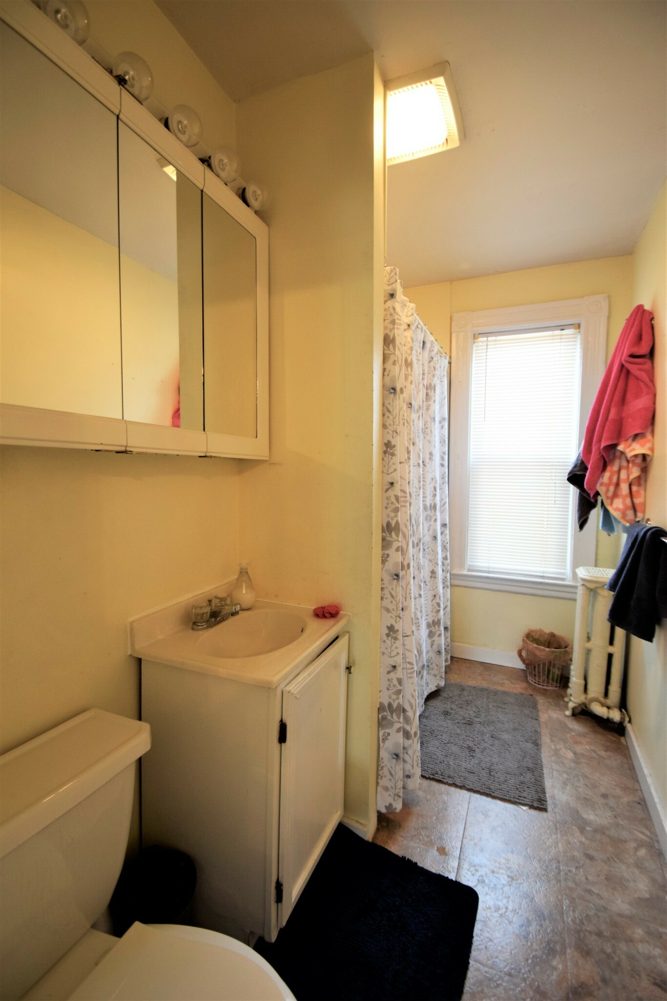 3 bed, 1 bath apartment for rent at 3 Foster St Unit 2R, Brighton — photo 11 of 17