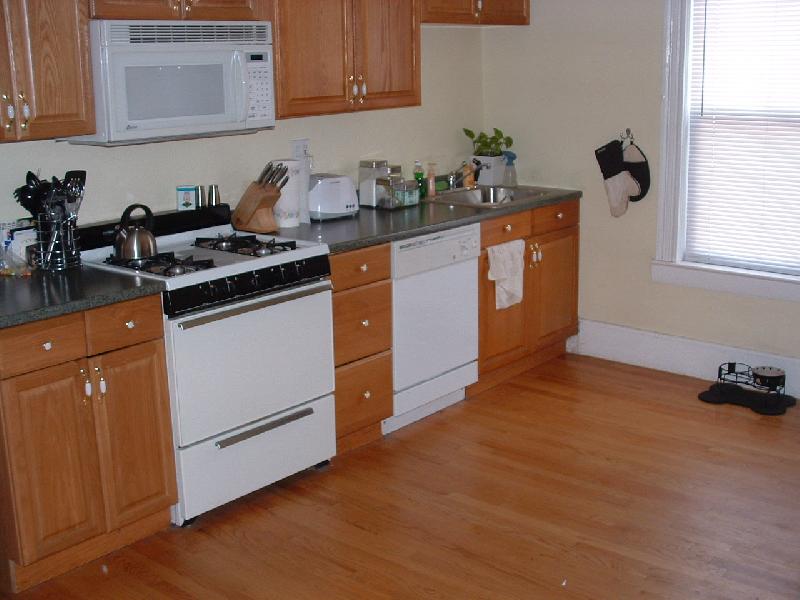 3 bed, 1 bath apartment for rent at 3 Foster St Unit 2R, Brighton — photo 14 of 17
