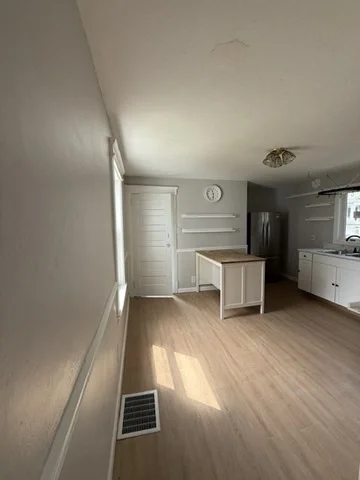 3 bed, 2 bath apartment for rent at 3 Franconia St, Worcester — photo 5 of 15