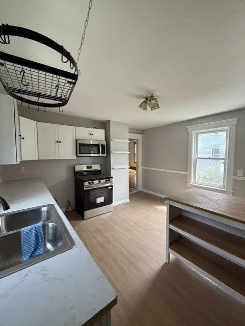 3 bed, 2 bath apartment for rent at 3 Franconia St, Worcester — photo 6 of 15