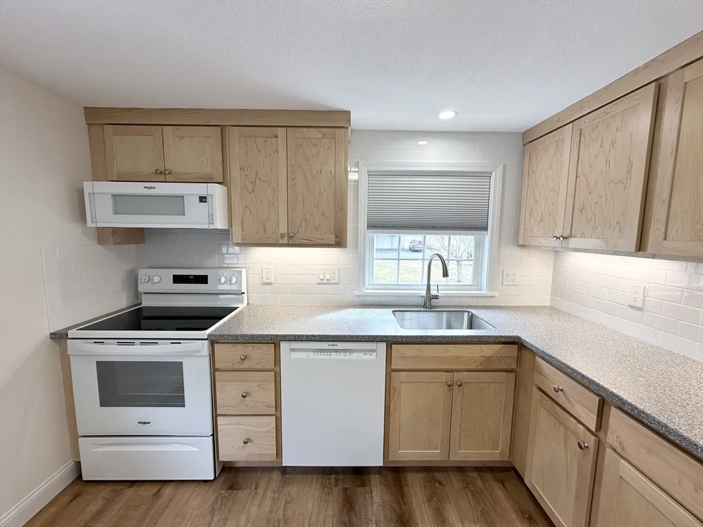 2 bed, 1 bath apartment for rent at 3 Franzone Dr Unit D, Bradford — photo 2 of 11