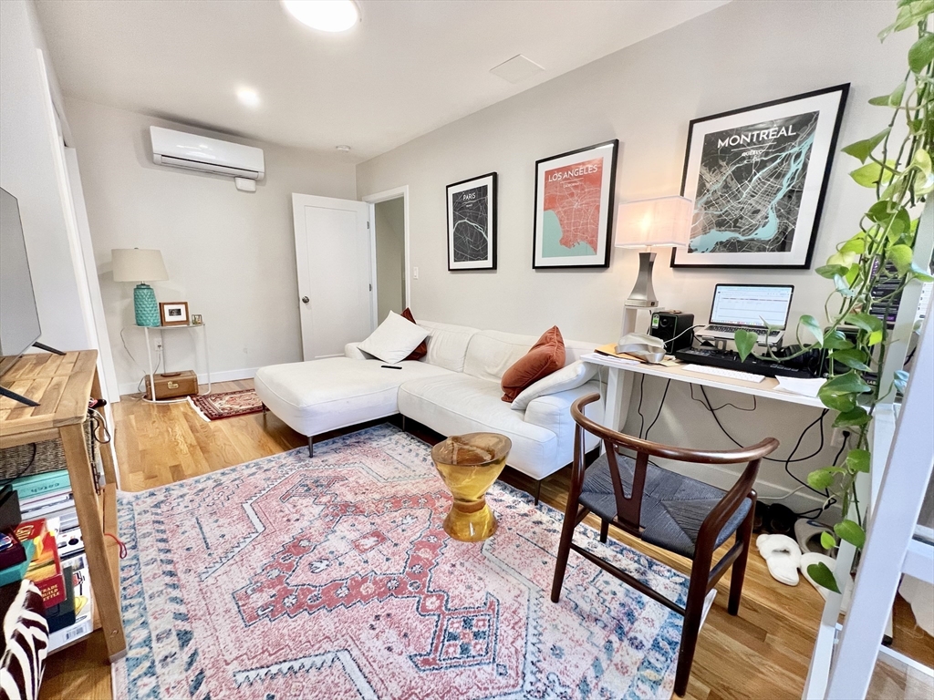 2 bed, 1 bath apartment for rent at 3 Garden Ct Unit 4, North End — photo 3 of 10