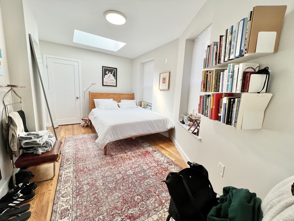 2 bed, 1 bath apartment for rent at 3 Garden Ct Unit 4, North End — photo 5 of 10