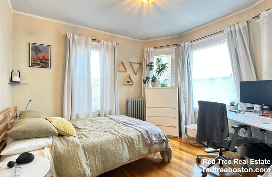 4 bed, 2 bath apartment for rent at 3 Glenley Ter Unit 3, Brighton — photo 7 of 9