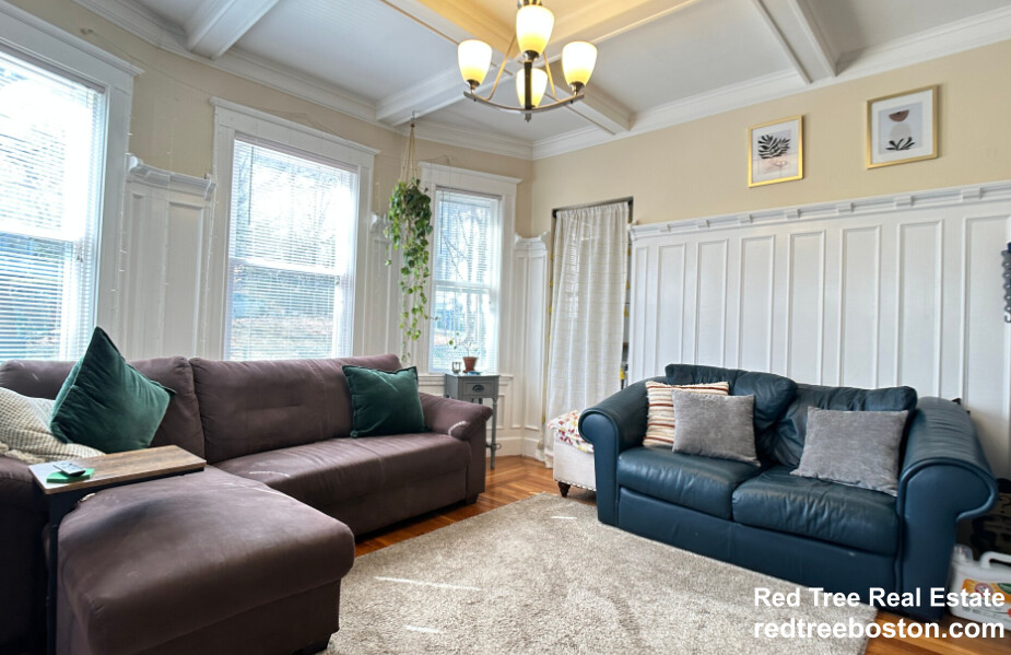 4 bed, 2 bath apartment for rent at 3 Glenley Ter Unit 3, Brighton — photo 3 of 9