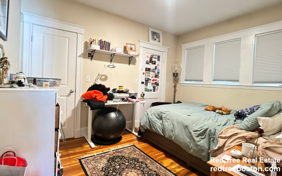 4 bed, 2 bath apartment for rent at 3 Glenley Ter Unit 3, Brighton — photo 8 of 9