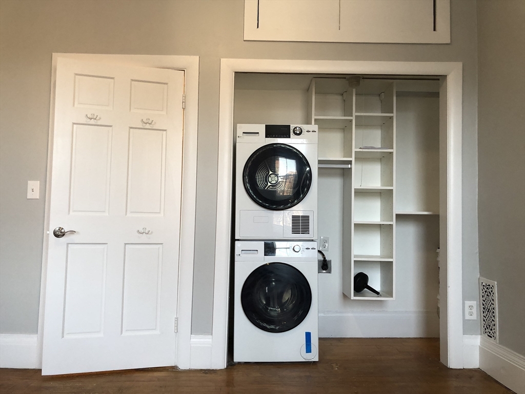 1 bed, 1 bath apartment for rent at 3 Gloucester Unit 9, Back Bay — photo 7 of 10
