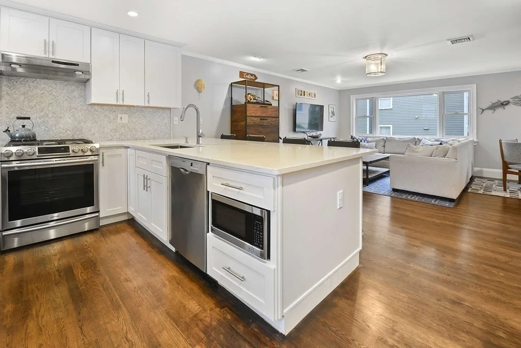 3 bed, 2 bath apartment for rent at 3 Glover Ct Unit 2, South Boston — photo 2 of 14
