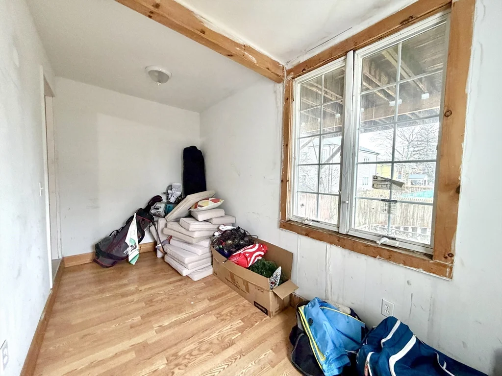 3 bed, 1 bath apartment for rent at 3 Goldsmith Ave Unit 1, Tufts University — photo 12 of 16