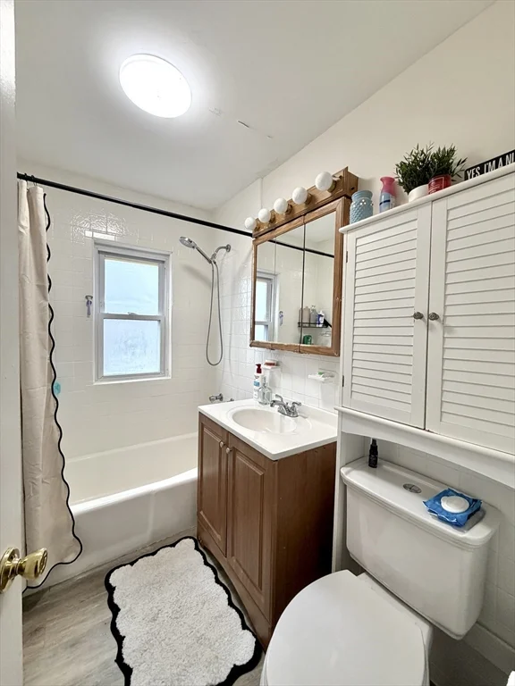 3 bed, 1 bath apartment for rent at 3 Goldsmith Ave Unit 3, Tufts University — photo 7 of 11