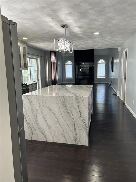 4 bed, 2 bath apartment for rent at 3 Gooseneck Ln, Westford — photo 5 of 28