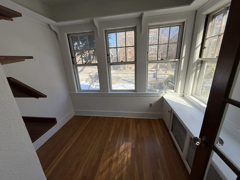4 bed, 1 bath apartment for rent at 3 Greenough St, Coolidge Corner — photo 4 of 20