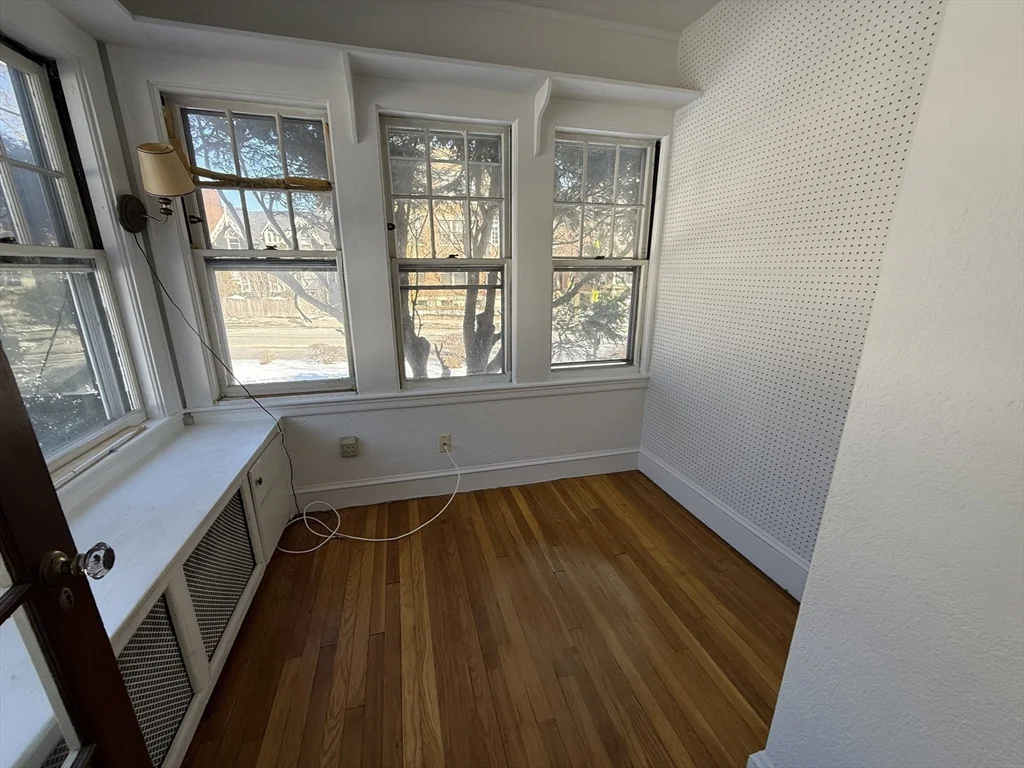 4 bed, 1 bath apartment for rent at 3 Greenough St, Coolidge Corner — photo 5 of 20