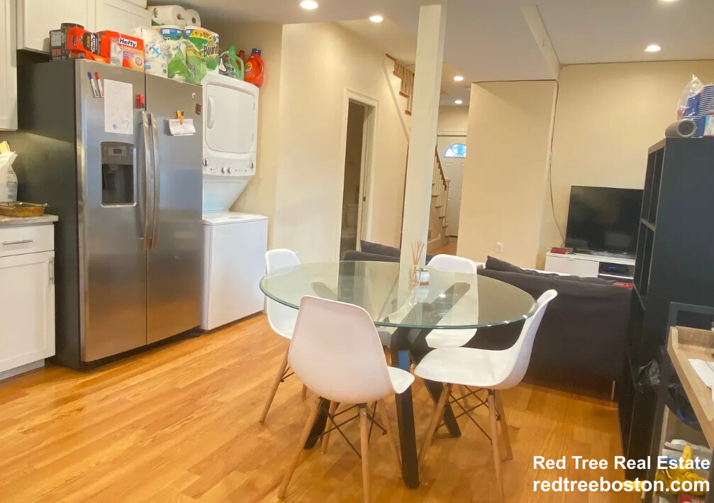 6 bed, 3 bath apartment for rent at 3 Griggs Pl, Allston — photo 3 of 12