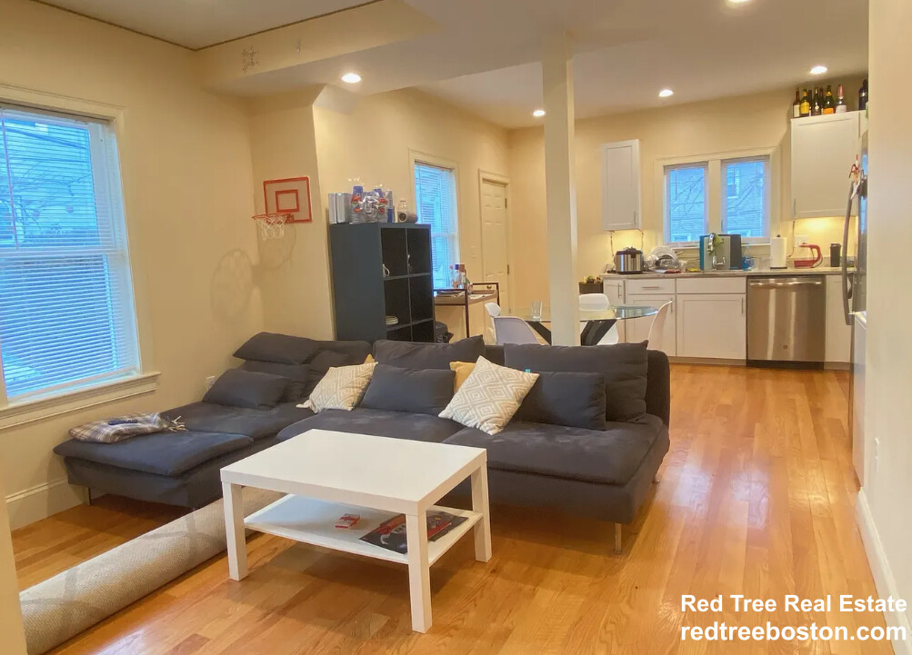 6 bed, 3 bath apartment for rent at 3 Griggs Pl, Allston