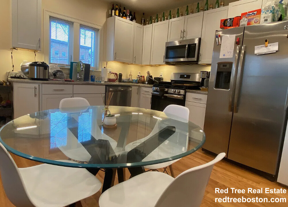 6 bed, 3 bath apartment for rent at 3 Griggs Pl, Allston — photo 2 of 12