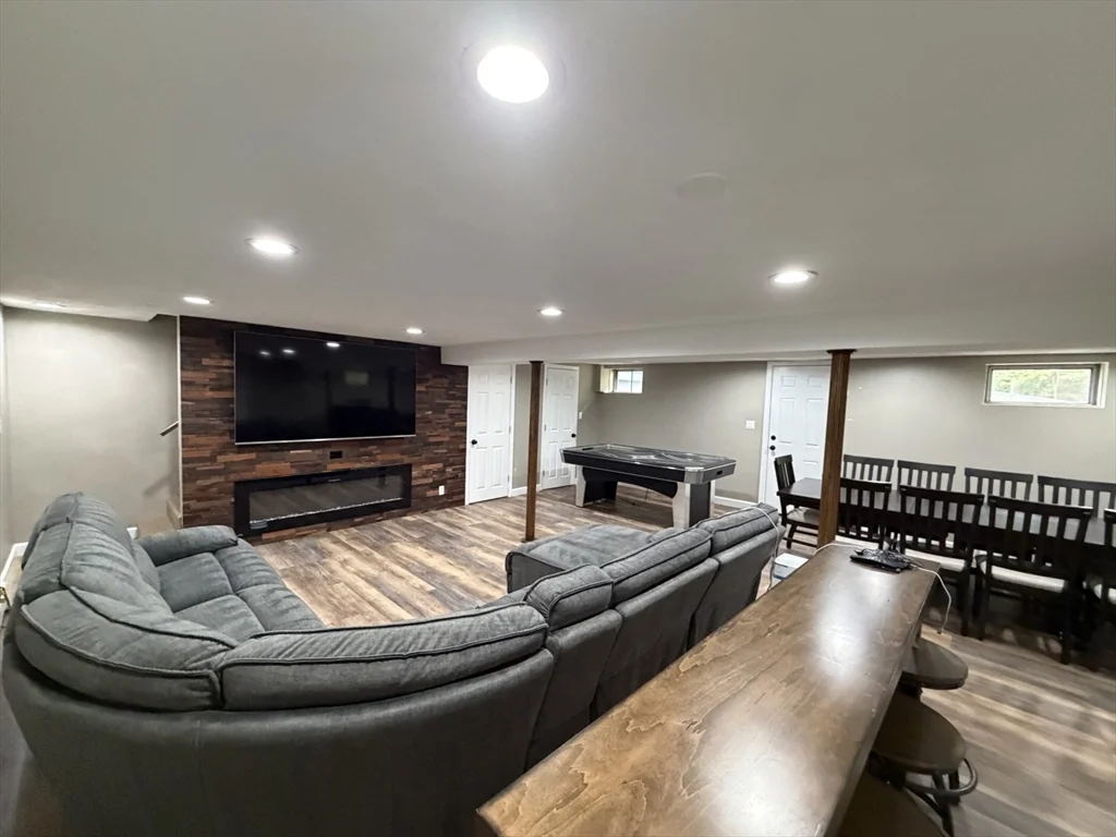 4 bed, 2 bath apartment for rent at 3 Hackney Cir, Andover — photo 28 of 29