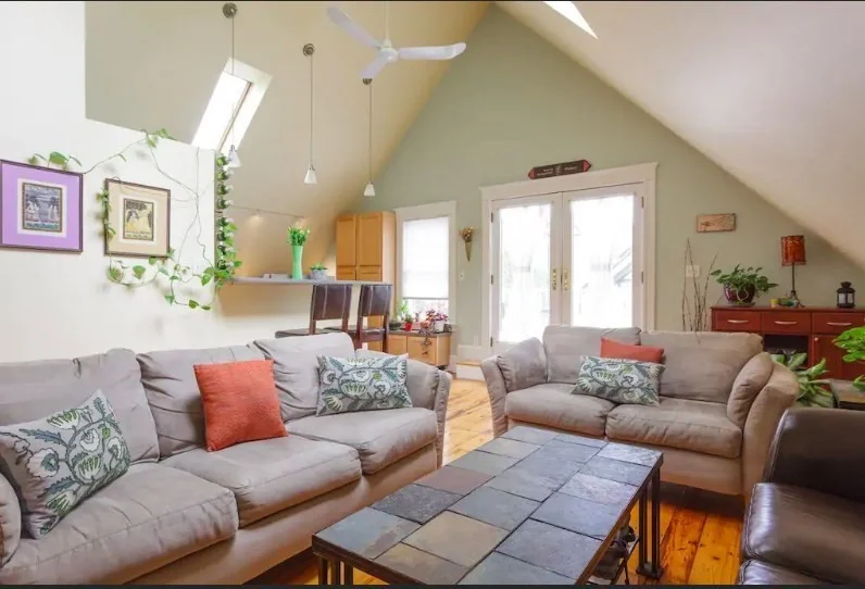 2 bed, 1 bath apartment for rent at 3 Hagar St Unit 3, Jamaica Plain — photo 1 of 17