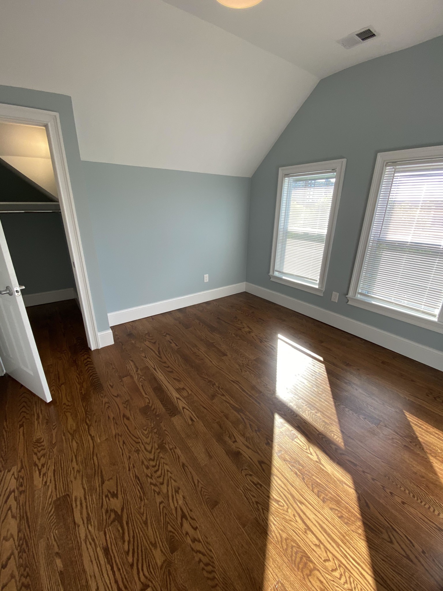 6 bed, 4+ bath apartment for rent at 3 Hamilton Rd Unit 2, West Somerville — photo 14 of 23