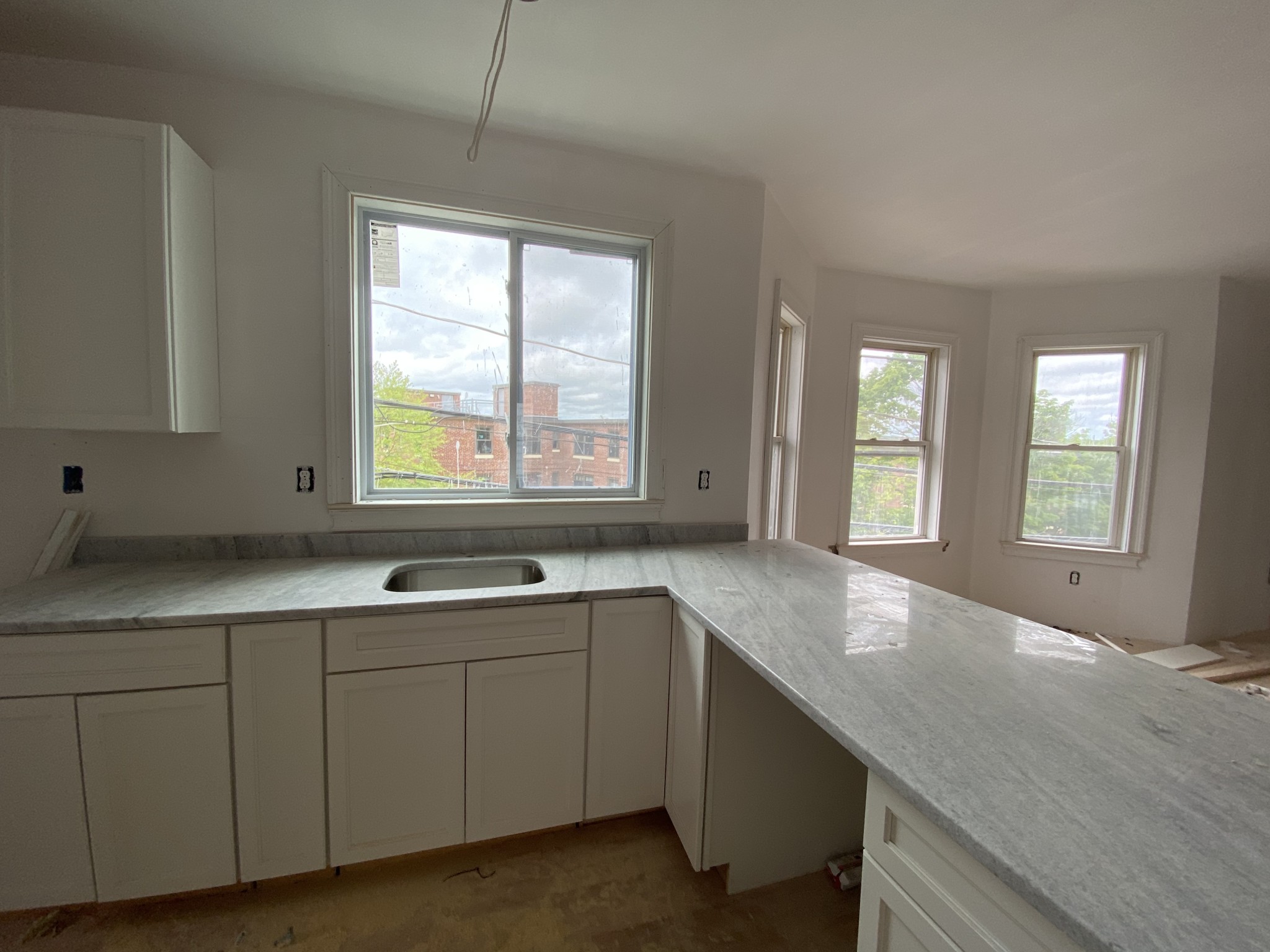 6 bed, 4+ bath apartment for rent at 3 Hamilton Rd Unit 2, West Somerville — photo 22 of 23