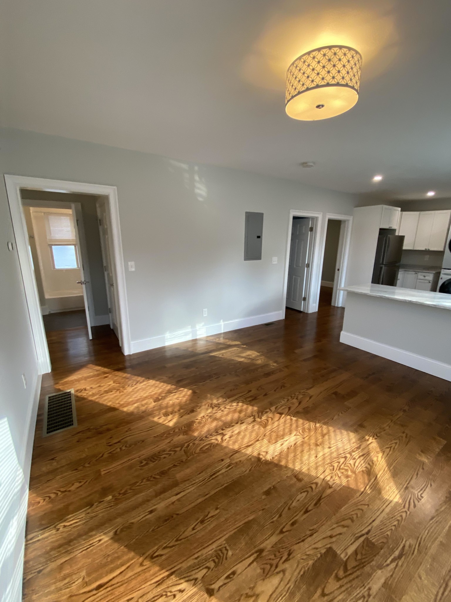 6 bed, 4+ bath apartment for rent at 3 Hamilton Rd Unit 2, West Somerville — photo 4 of 23