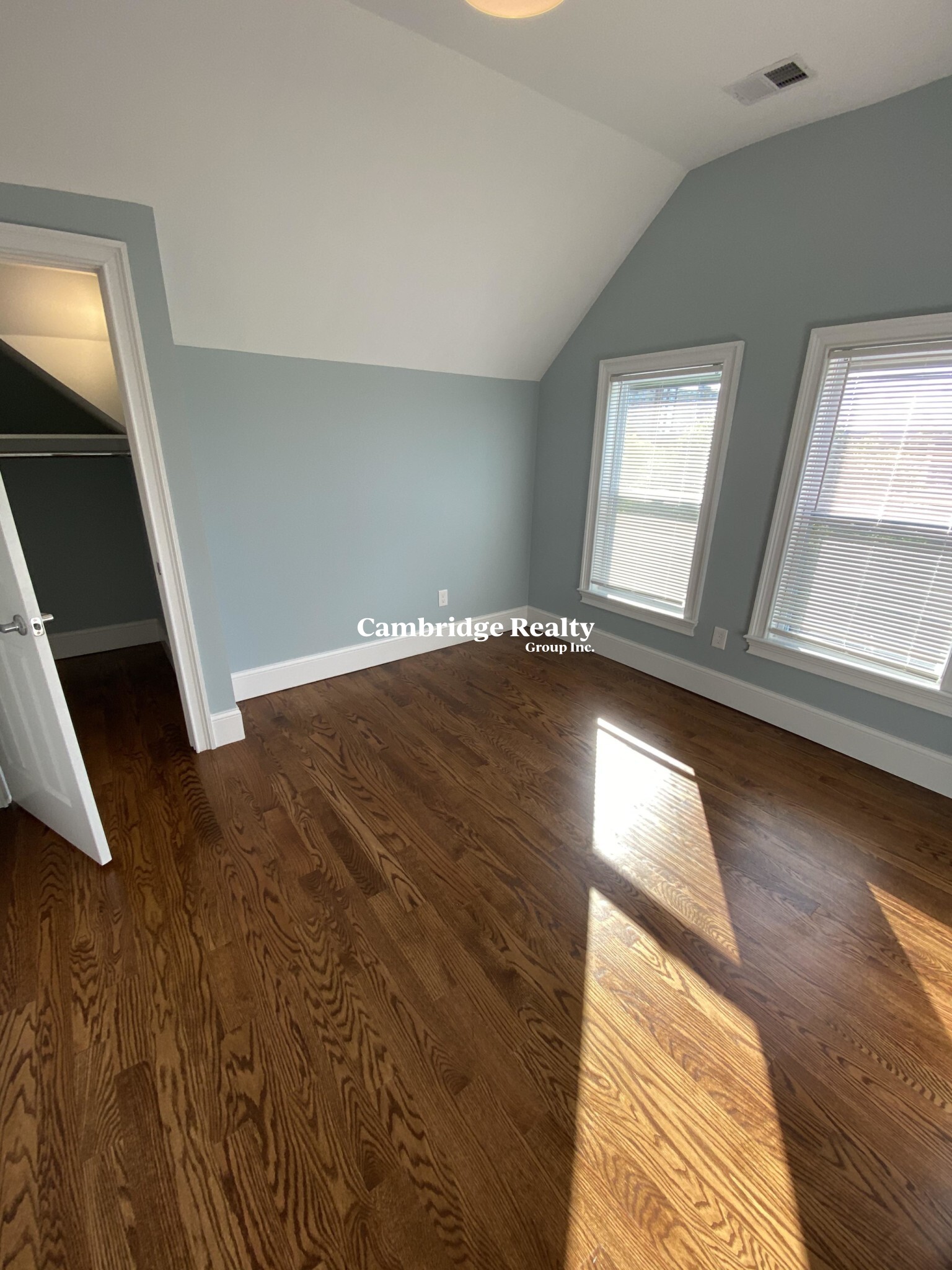 6 bed, 4+ bath apartment for rent at 3 Hamilton Rd Unit 2T, West Somerville — photo 14 of 26