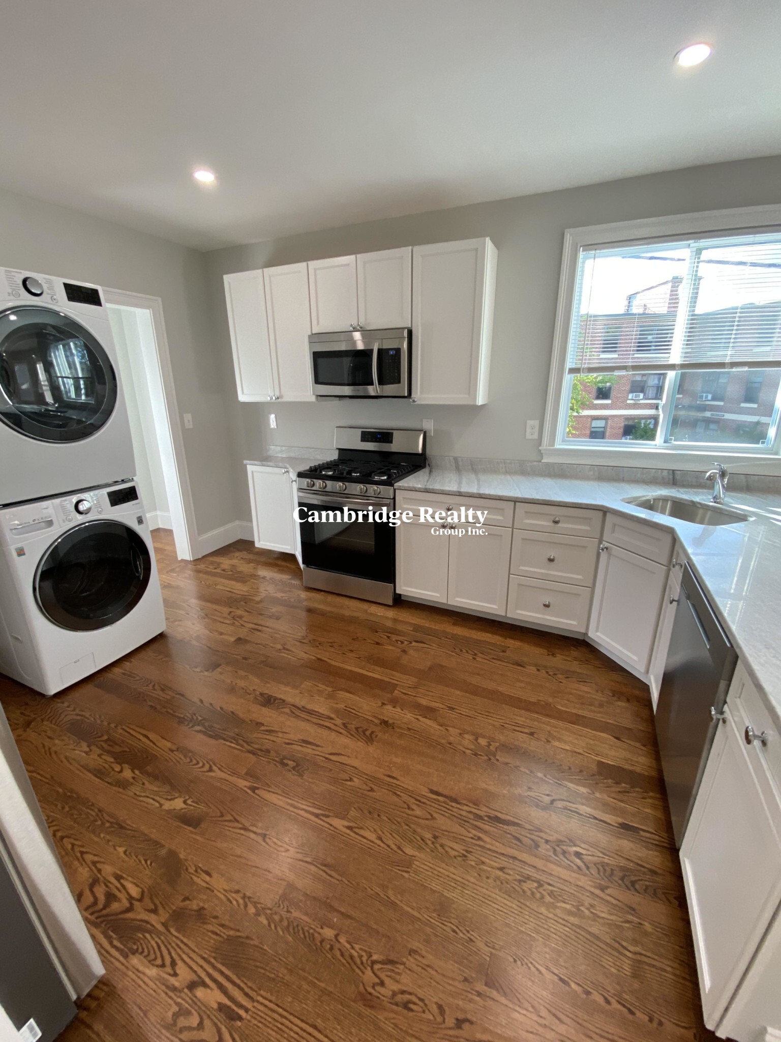 6 bed, 4+ bath apartment for rent at 3 Hamilton Rd Unit 2T, West Somerville — photo 1 of 26