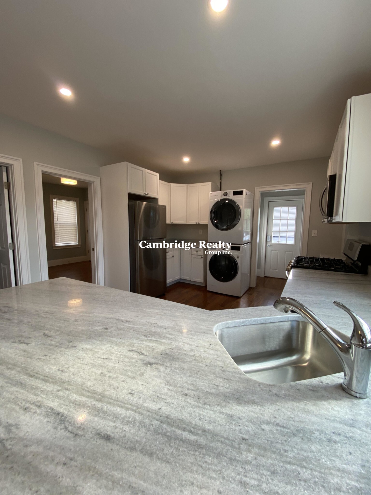 6 bed, 4+ bath apartment for rent at 3 Hamilton Rd Unit 2T, West Somerville — photo 5 of 26