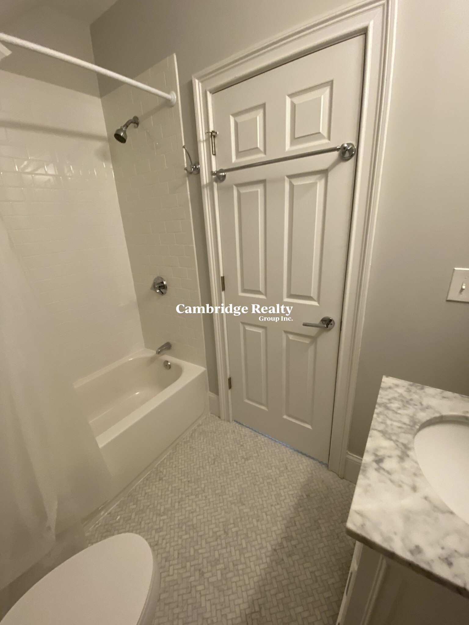 6 bed, 4+ bath apartment for rent at 3 Hamilton Rd Unit 2T, West Somerville — photo 23 of 26