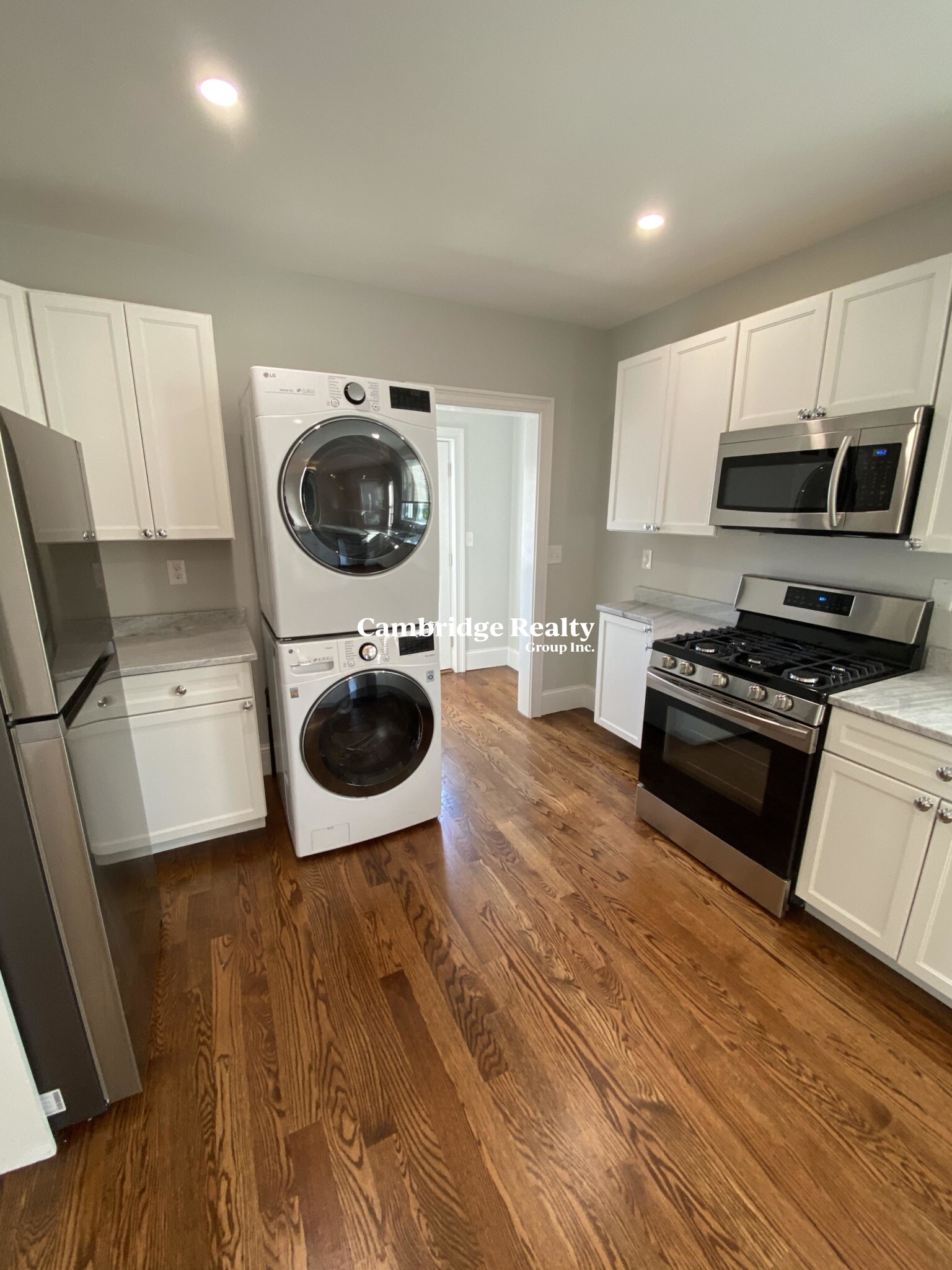 6 bed, 4+ bath apartment for rent at 3 Hamilton Rd Unit 2T, West Somerville — photo 4 of 26