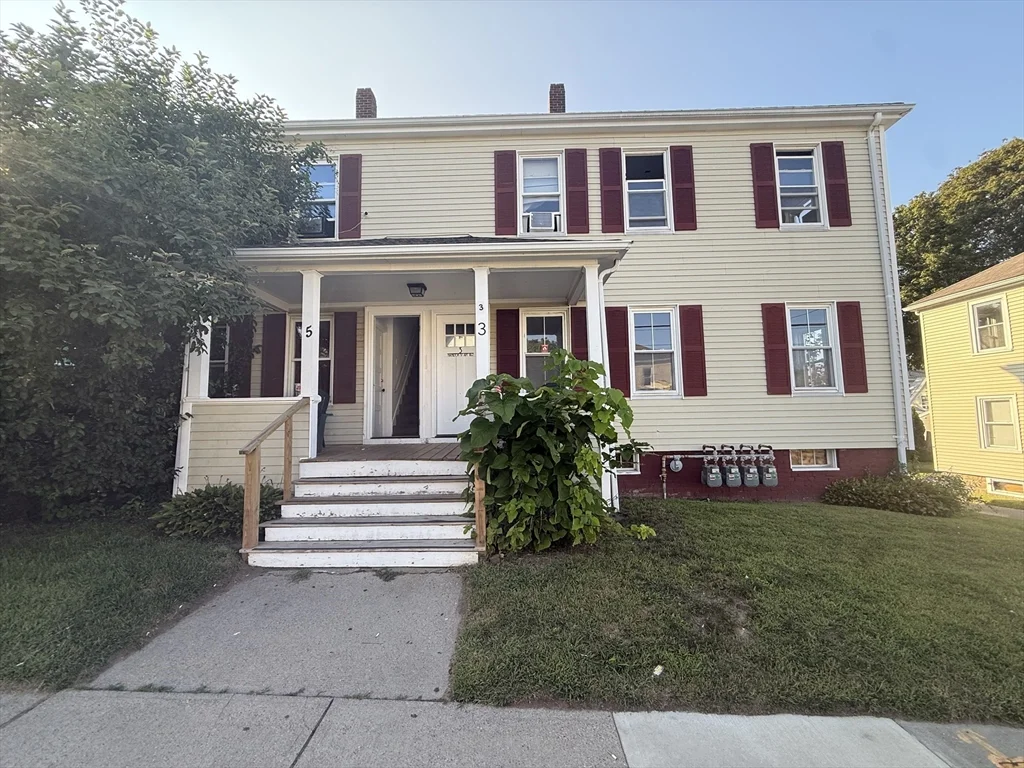 2 bed, 1 bath apartment for rent at 3 Hamilton St Unit 1, North Plymouth — photo 3 of 13